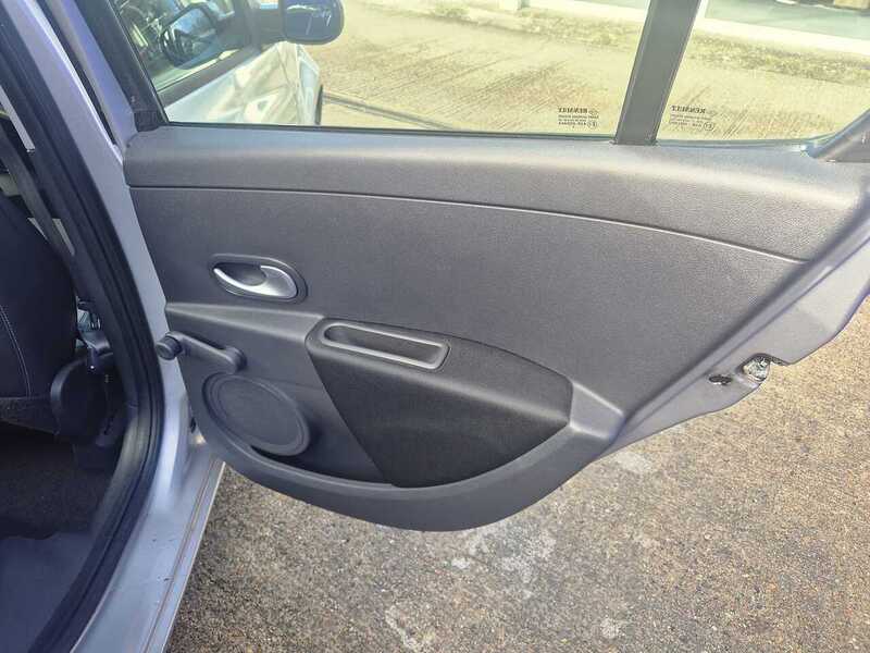 Used Renault Clio 2012 for sale - 77437839: Photo 9