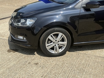 Used Volkswagen Polo 2017 for sale - 79409935: Photo