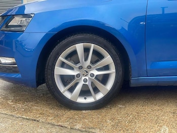 Used Skoda Octavia 2020 for sale - 76720068: Photo