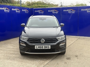 Used Volkswagen T-Roc 2019 for sale - 79570803: Photo