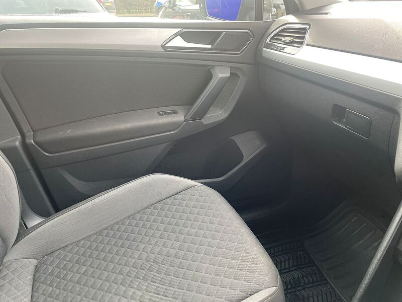 Used Volkswagen Tiguan 2018 for sale - 77584156: Photo 24