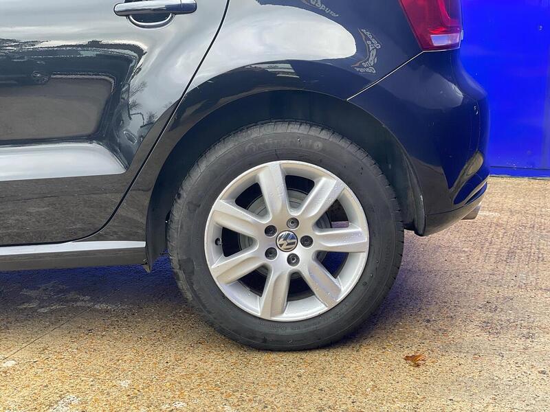 Used Volkswagen Polo 2012 for sale - 76720067: Photo 4