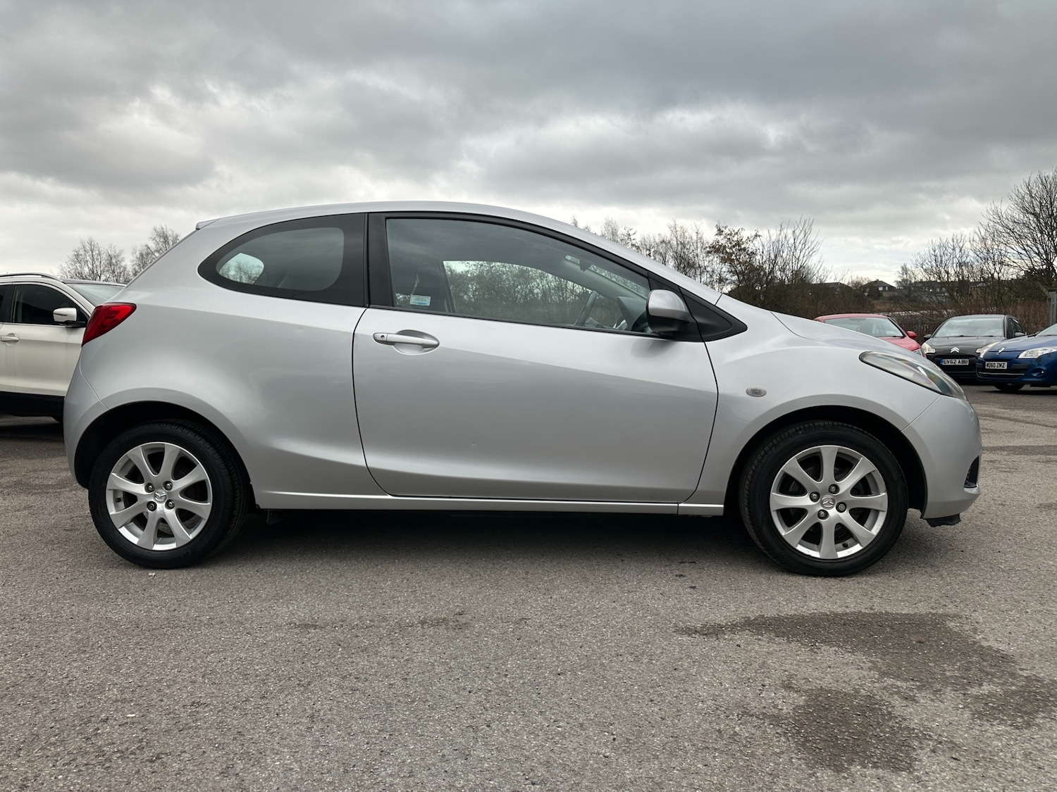 Used Mazda Mazda2 2009 for sale - 77635446: Photo 12
