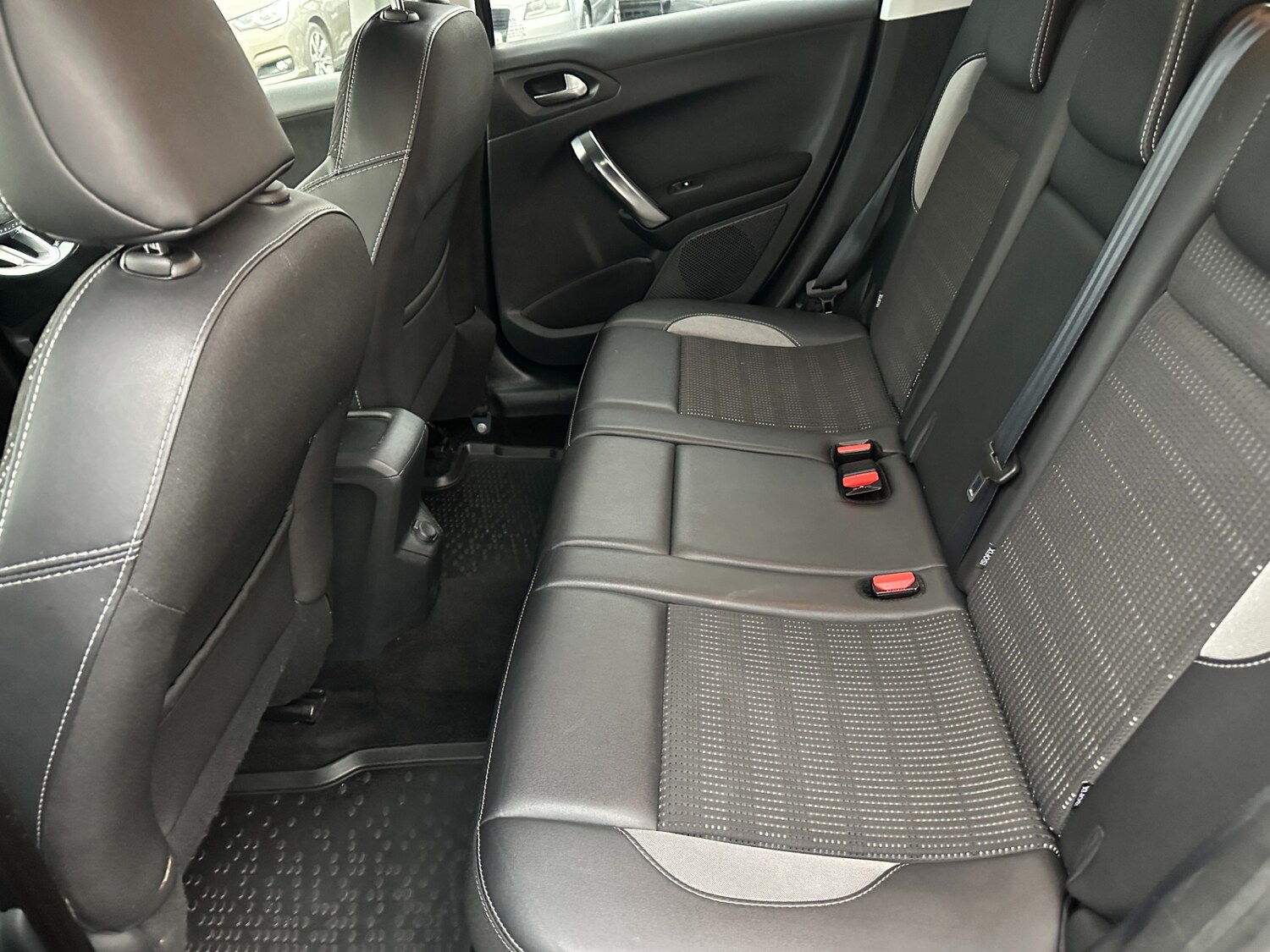 Used Peugeot 2008 2017 for sale - 77492586: Photo 13