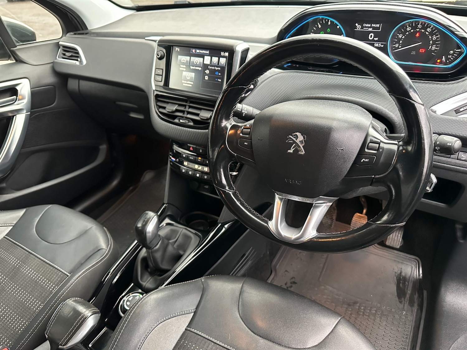 Used Peugeot 2008 2017 for sale - 77492586: Photo 2