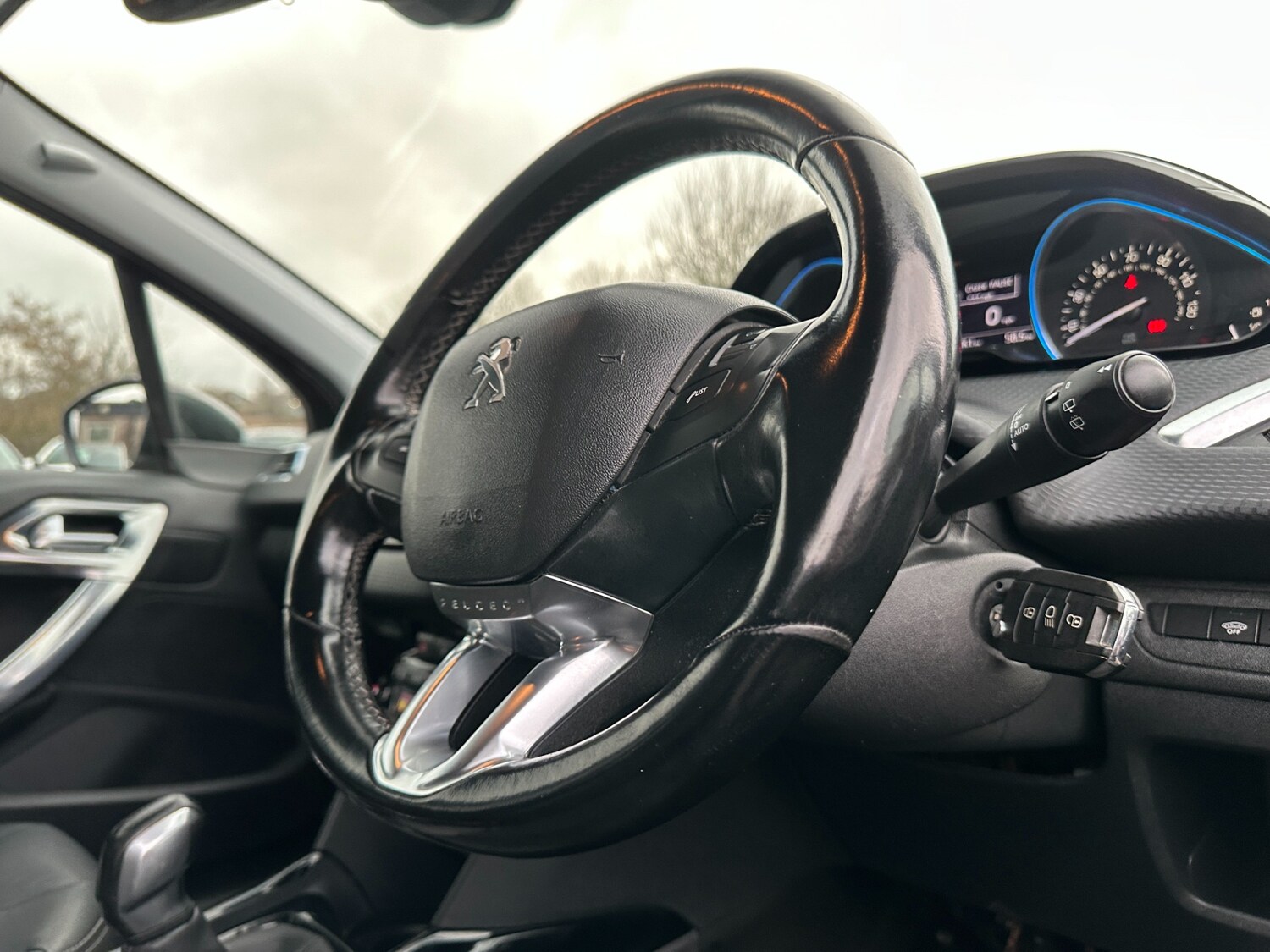 Used Peugeot 2008 2017 for sale - 77492586: Photo 35