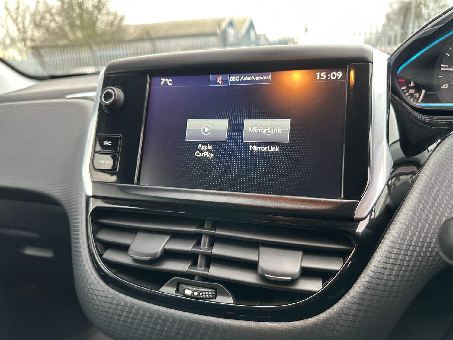 Used Peugeot 2008 2017 for sale - 77492586: Photo 39