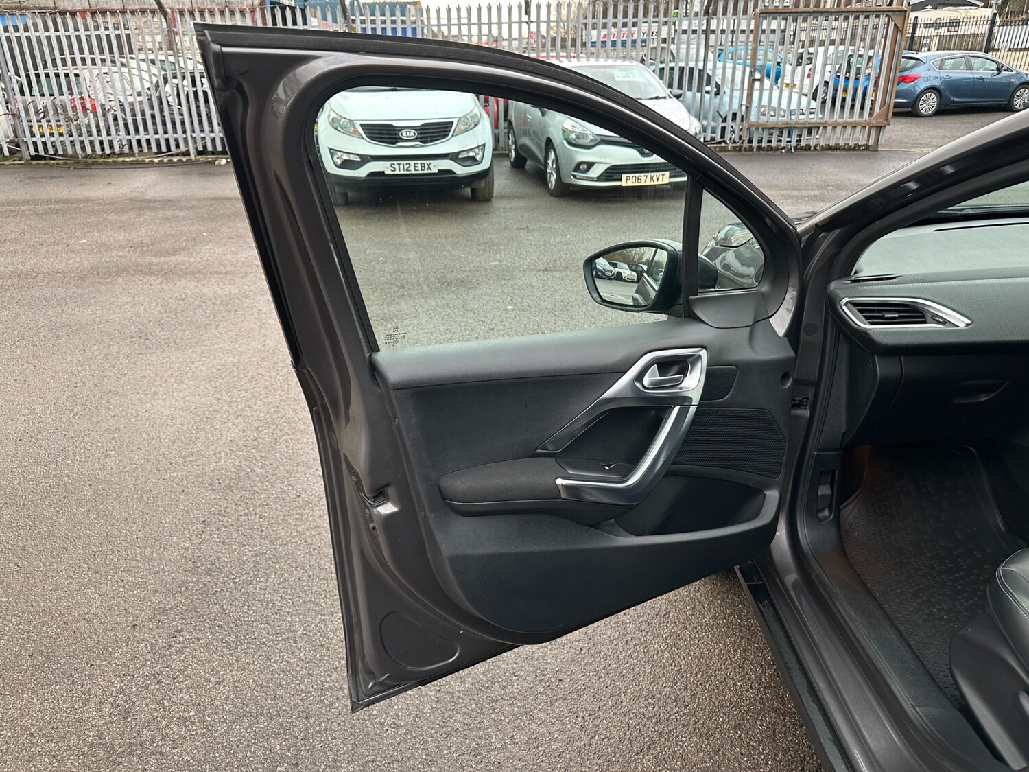 Used Peugeot 2008 2017 for sale - 77492586: Photo 53