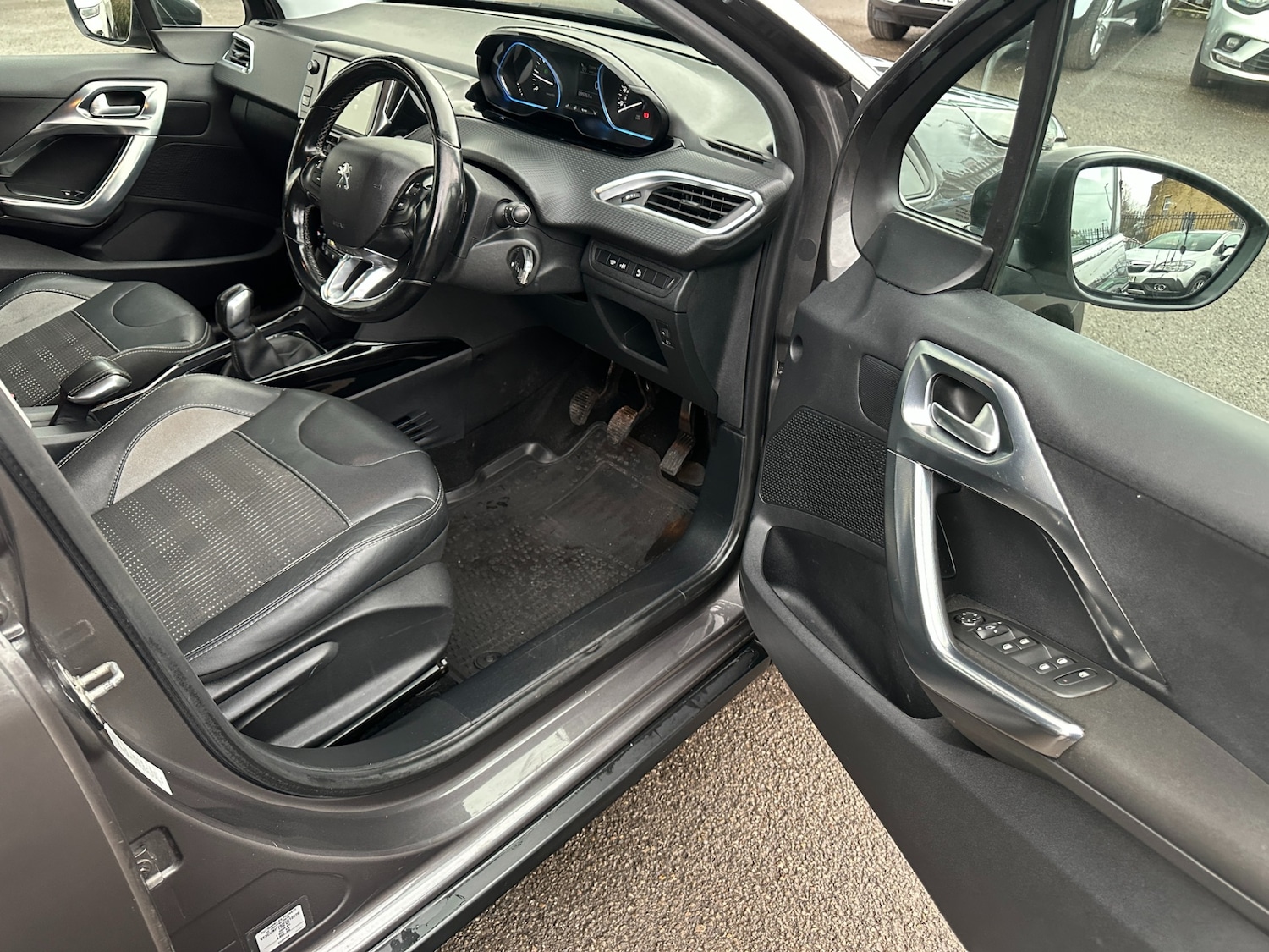 Used Peugeot 2008 2017 for sale - 77492586: Photo 7