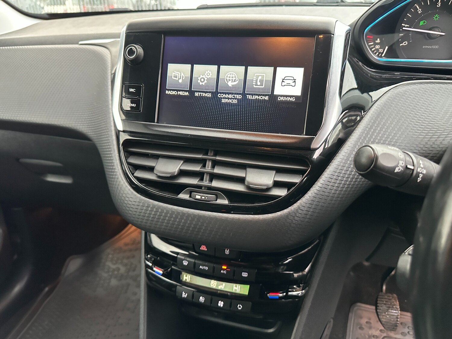 Used Peugeot 2008 2017 for sale - 77492586: Photo 9