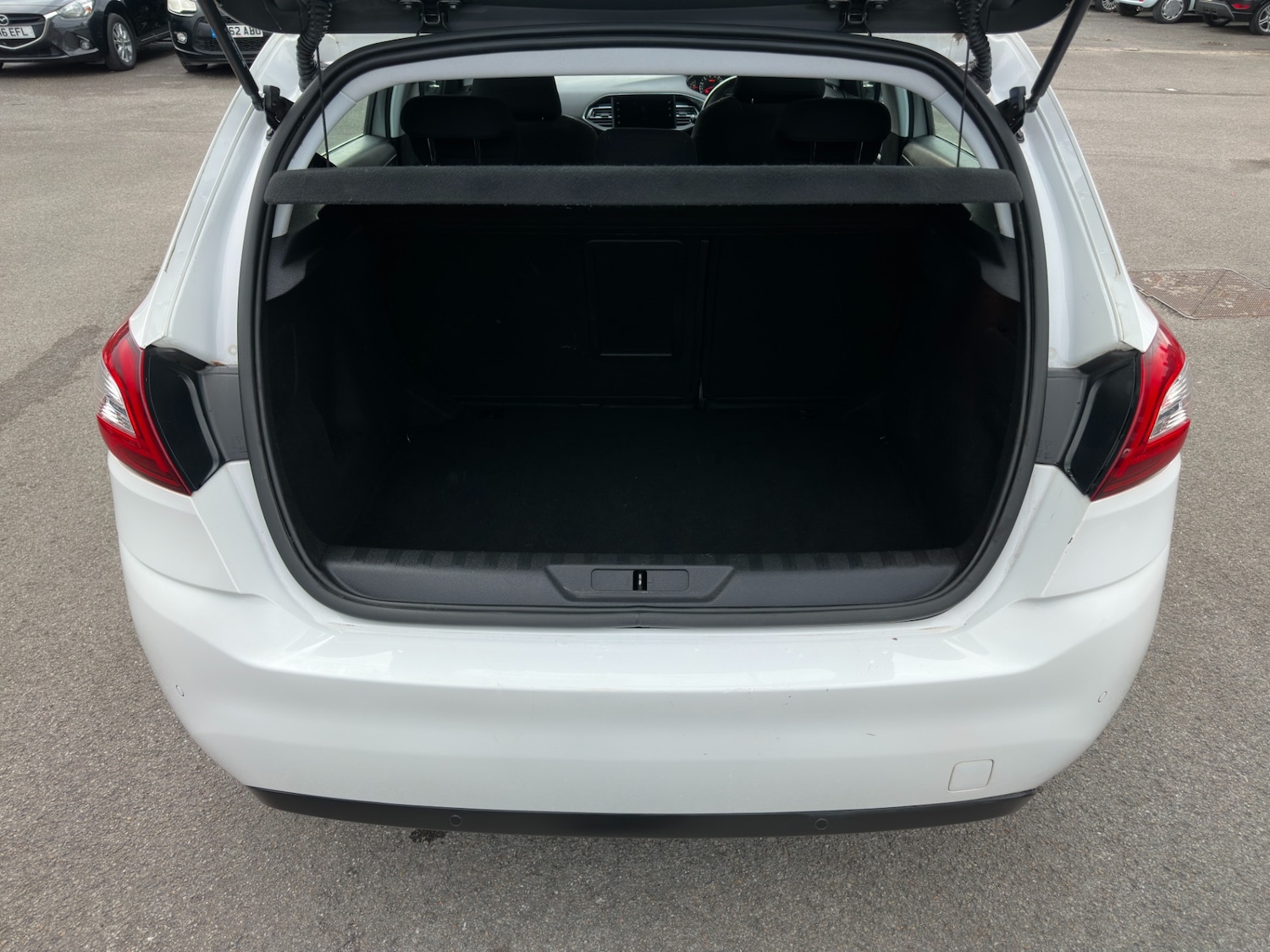 Used Peugeot 308 2015 for sale - 76354999: Photo 14