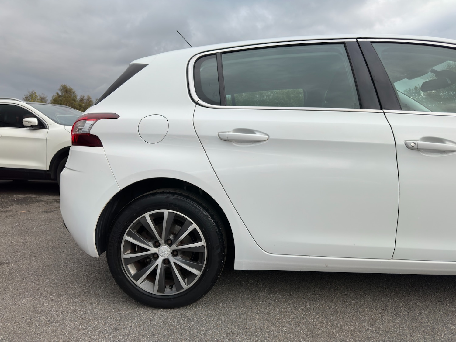 Used Peugeot 308 2015 for sale - 76354999: Photo 23