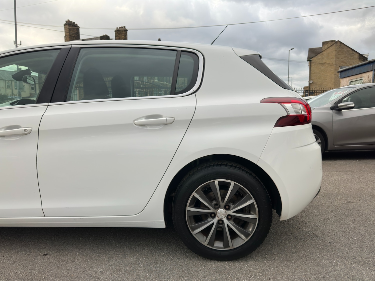 Used Peugeot 308 2015 for sale - 76354999: Photo 26