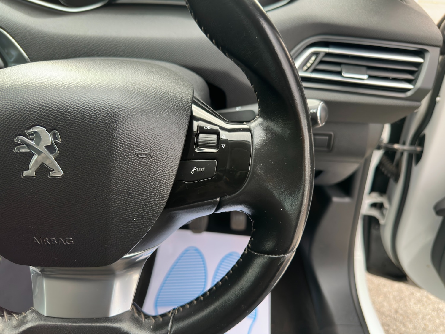 Used Peugeot 308 2015 for sale - 76354999: Photo 42