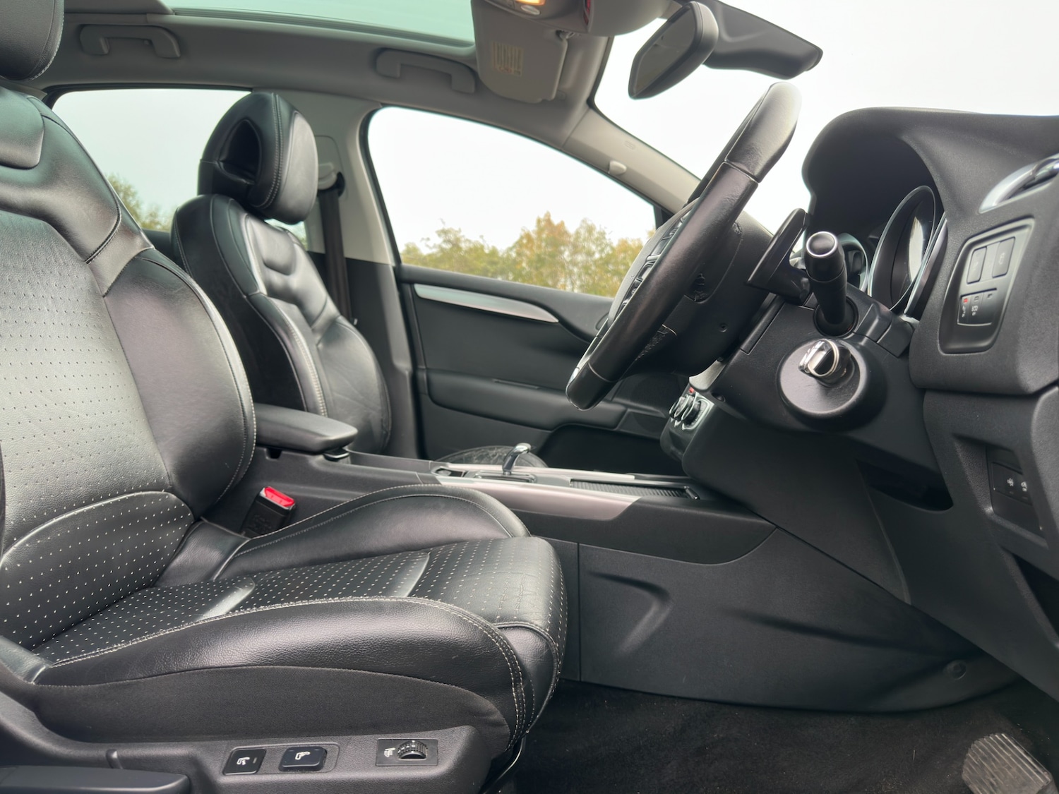 Used Citroen C4 2011 for sale - 76413902: Photo 31