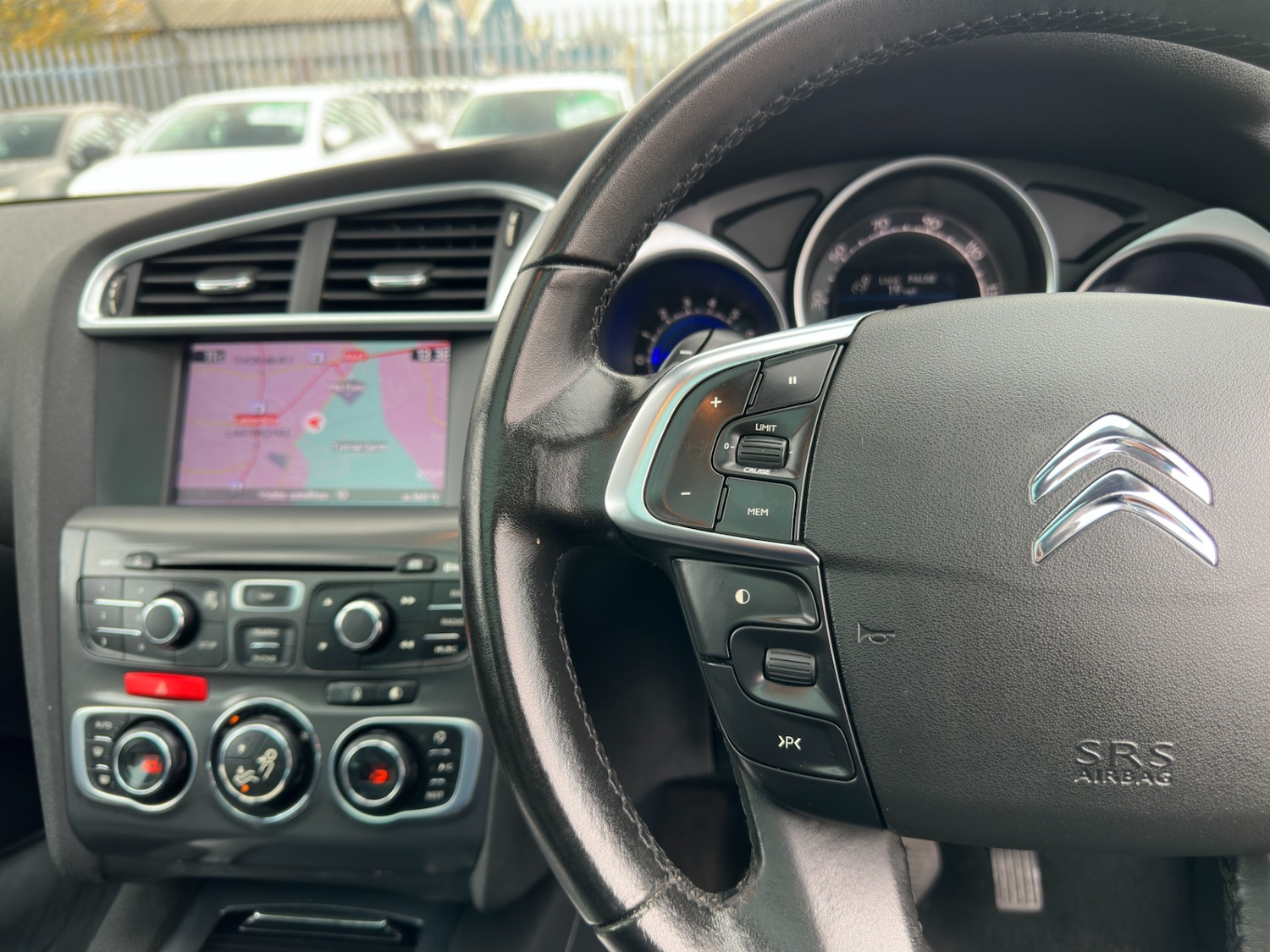 Used Citroen C4 2011 for sale - 76413902: Photo 40