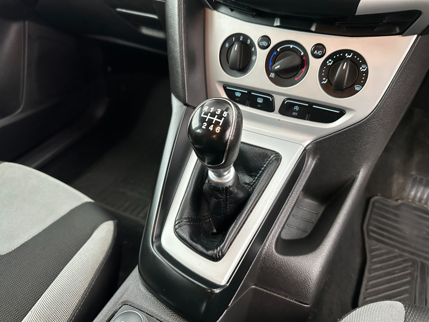 Used Ford Focus 2013 for sale - 78091075: Photo 10