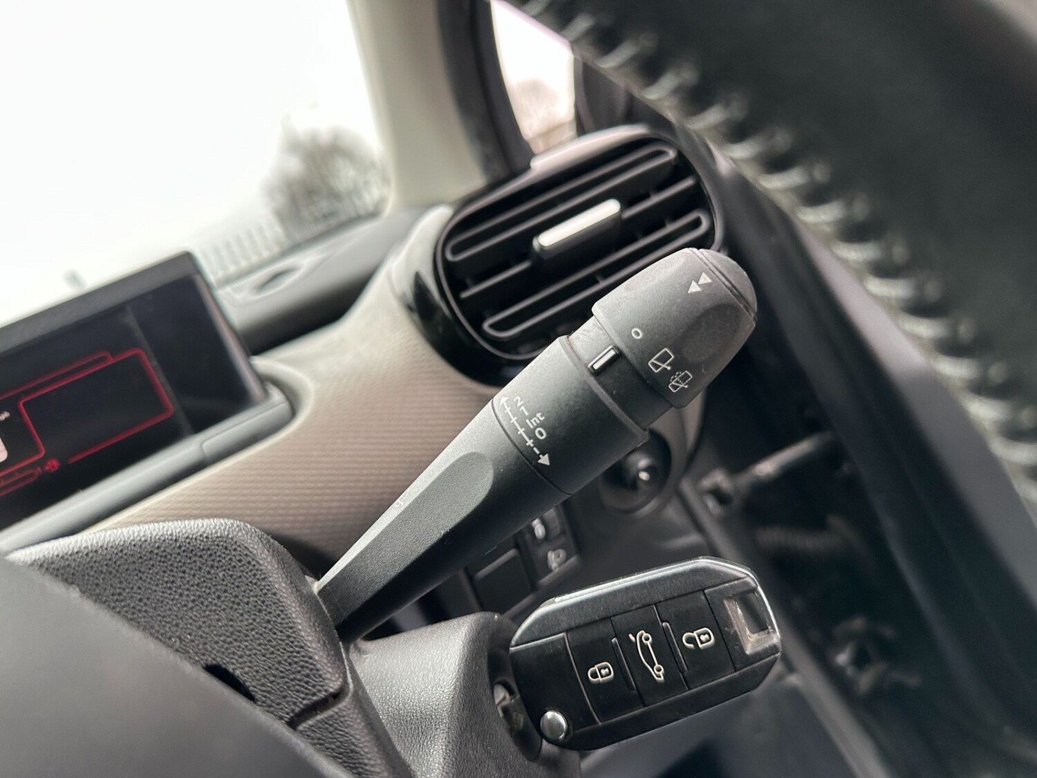 Used Citroen C4 Cactus 2015 for sale - 77562656: Photo 32