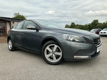 Used Volvo V40 2014 for sale - 79102126: Photo