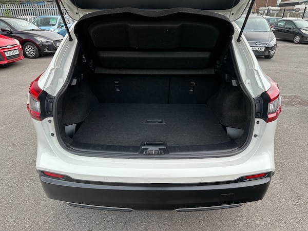 Used Nissan Qashqai 2017 for sale - 76146223: Photo 18