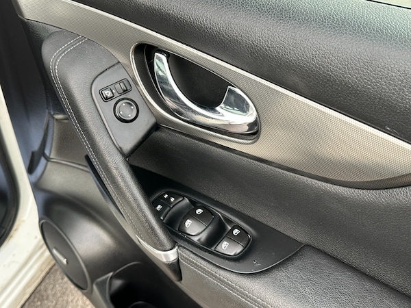 Used Nissan Qashqai 2017 for sale - 76146223: Photo 38