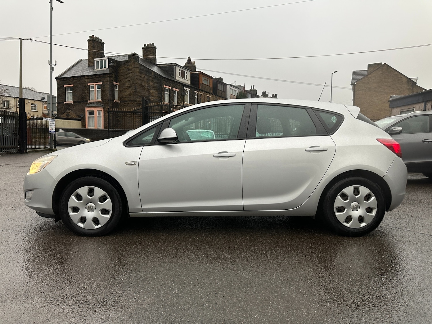 Used Vauxhall Astra 2010 for sale - 77339353: Photo 16