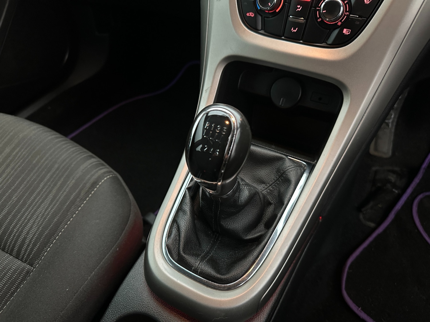 Used Vauxhall Astra 2010 for sale - 77339353: Photo 27