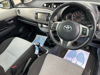 Used Toyota Yaris 2012 for sale - 78226226: Photo