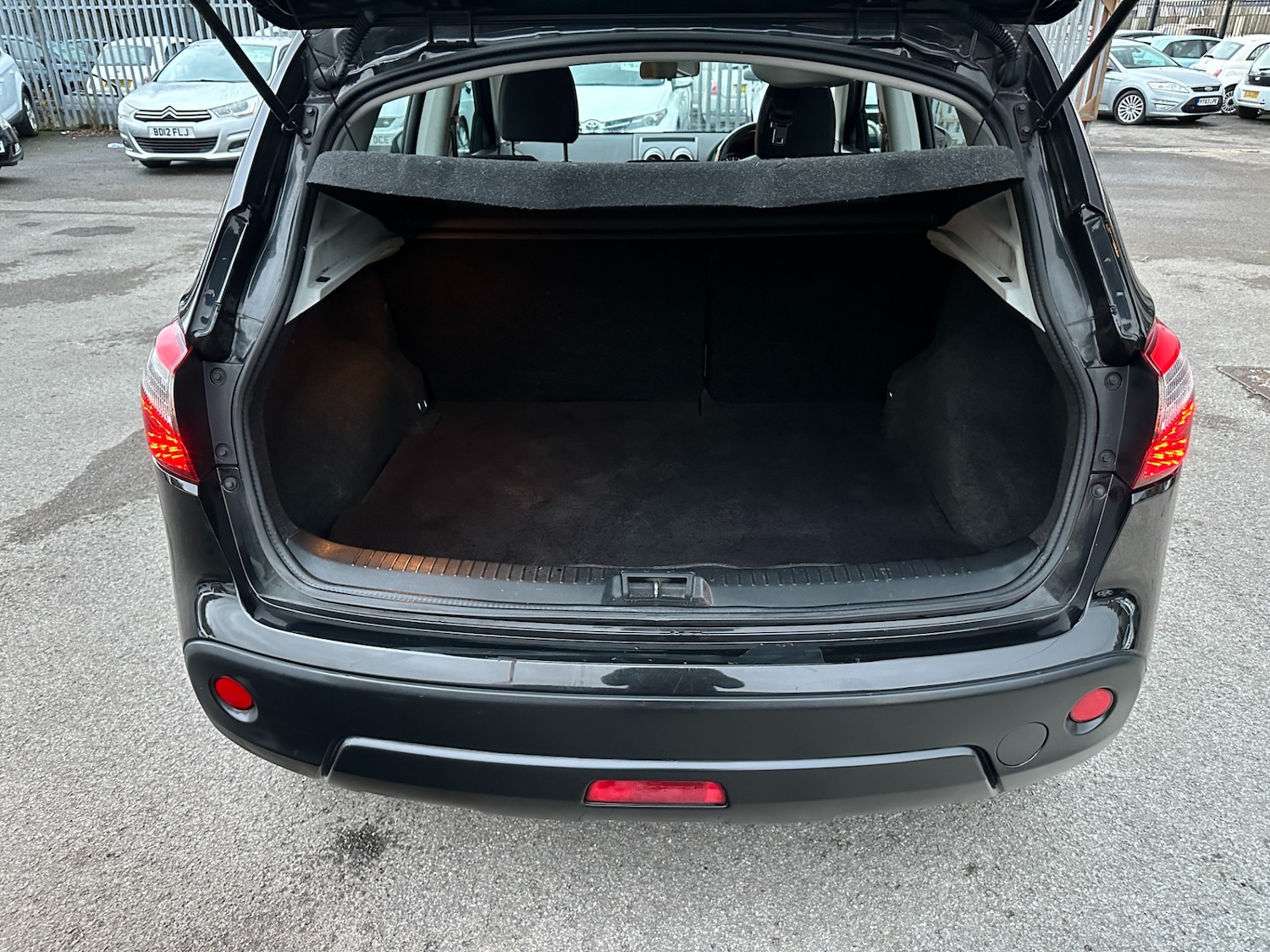 Used Nissan Qashqai 2013 for sale - 76709620: Photo 17