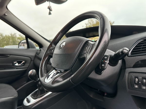 Used Renault Grand Scenic 2014 for sale - 76256822: Photo 31