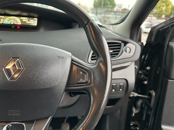 Used Renault Grand Scenic 2014 for sale - 76256822: Photo 37