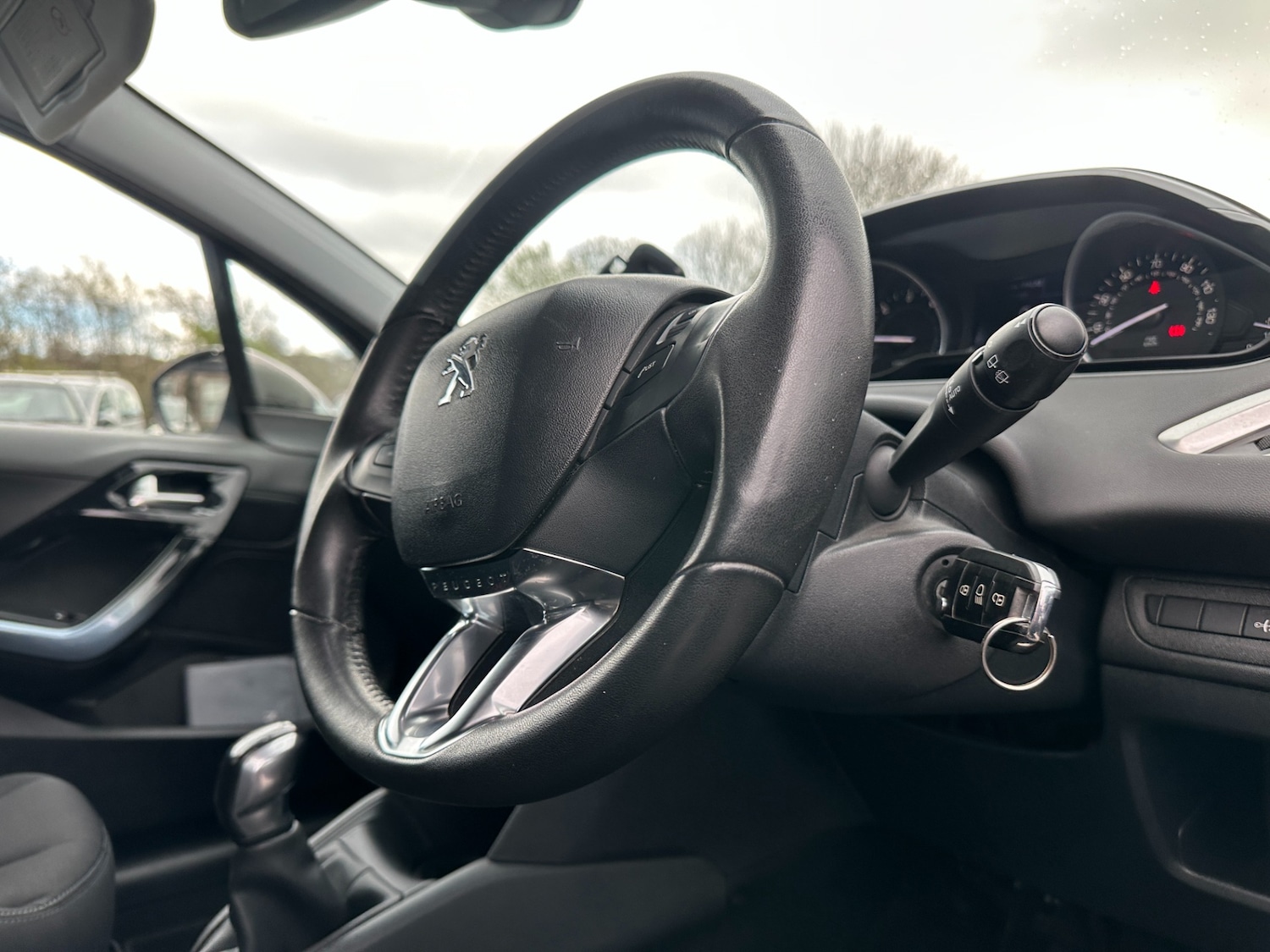 Used Peugeot 208 2013 for sale - 78212060: Photo 27