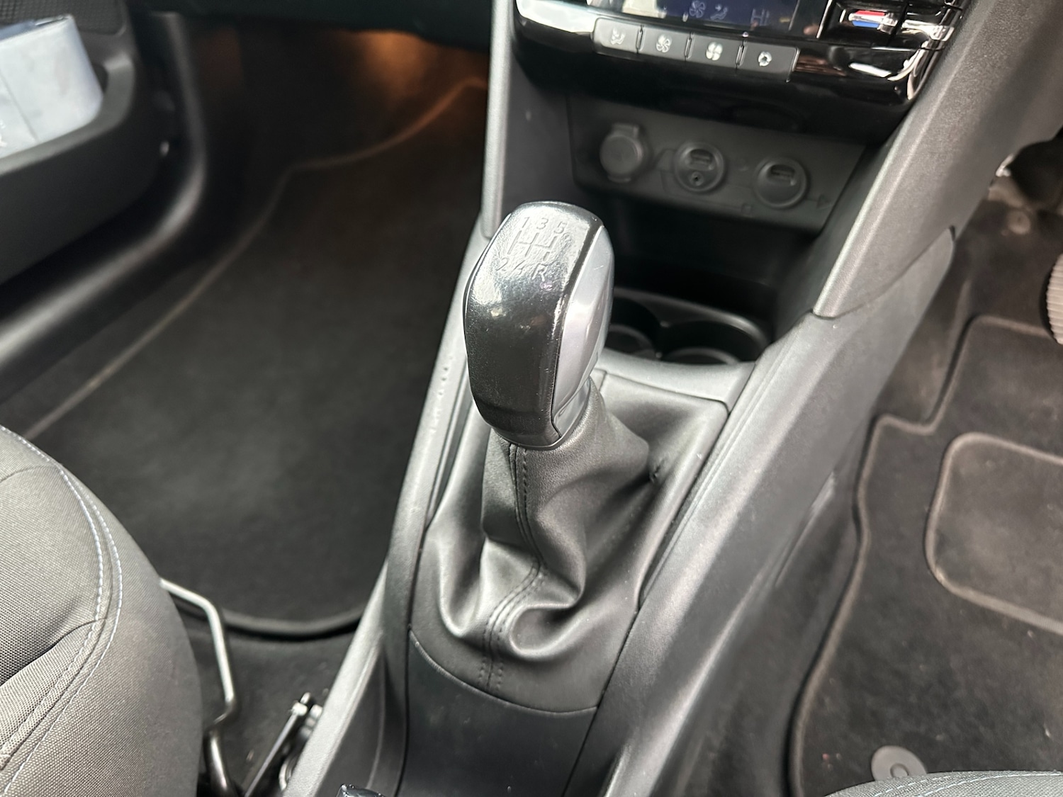 Used Peugeot 208 2013 for sale - 78212060: Photo 30