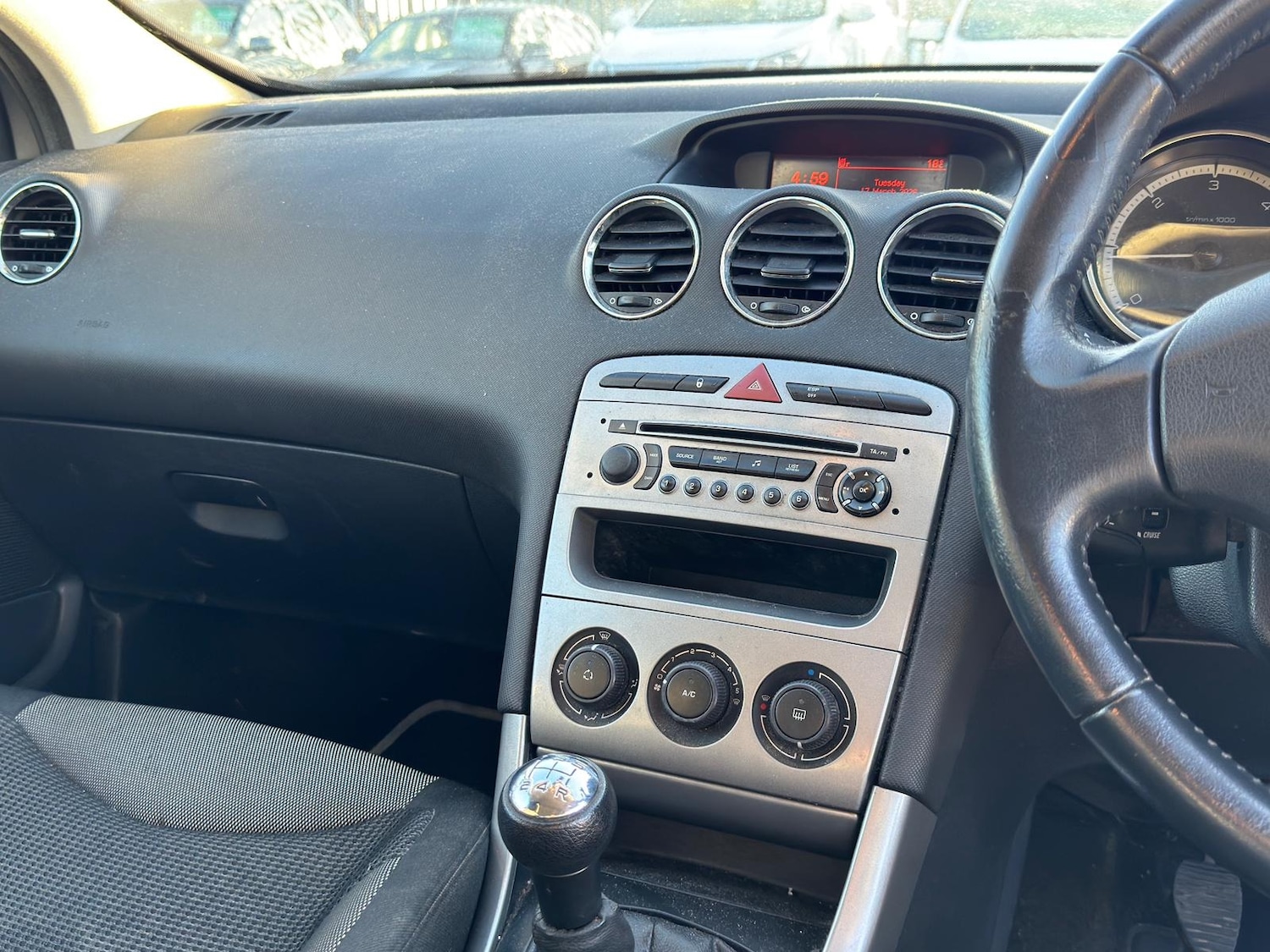 Used Peugeot 308 2011 for sale - 77931724: Photo 12