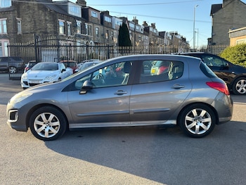Used Peugeot 308 2011 for sale - 77931724: Photo