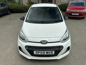 Used Hyundai i10 2018 for sale - 75970956: Photo