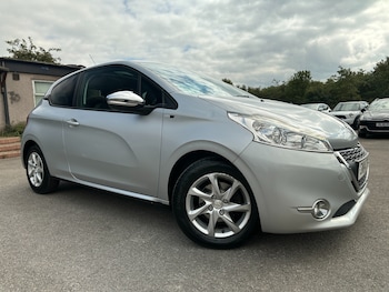 Used Peugeot 208 2014 for sale - 75582167: Photo