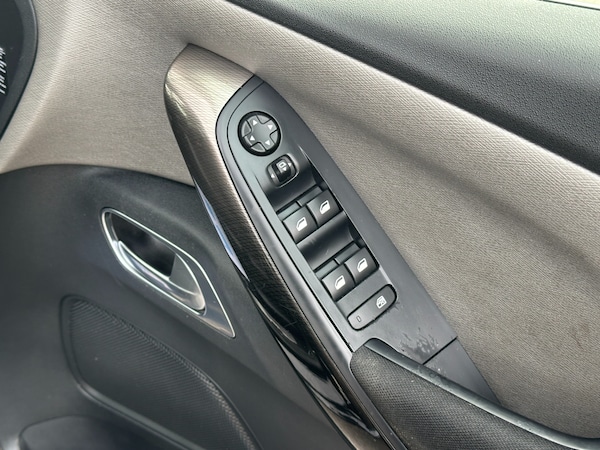 Used Citroen C4 Picasso 2013 for sale - 76119328: Photo 32