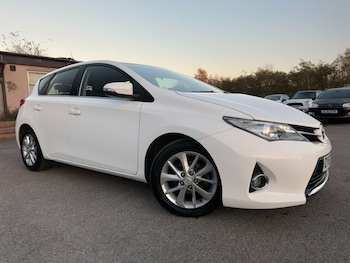 Toyota - Auris