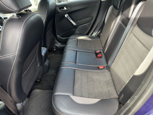 Used Peugeot 2008 2015 for sale - 76340958: Photo 11