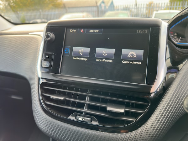 Used Peugeot 2008 2015 for sale - 76340958: Photo 30