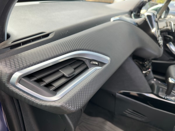 Used Peugeot 2008 2015 for sale - 76340958: Photo 41