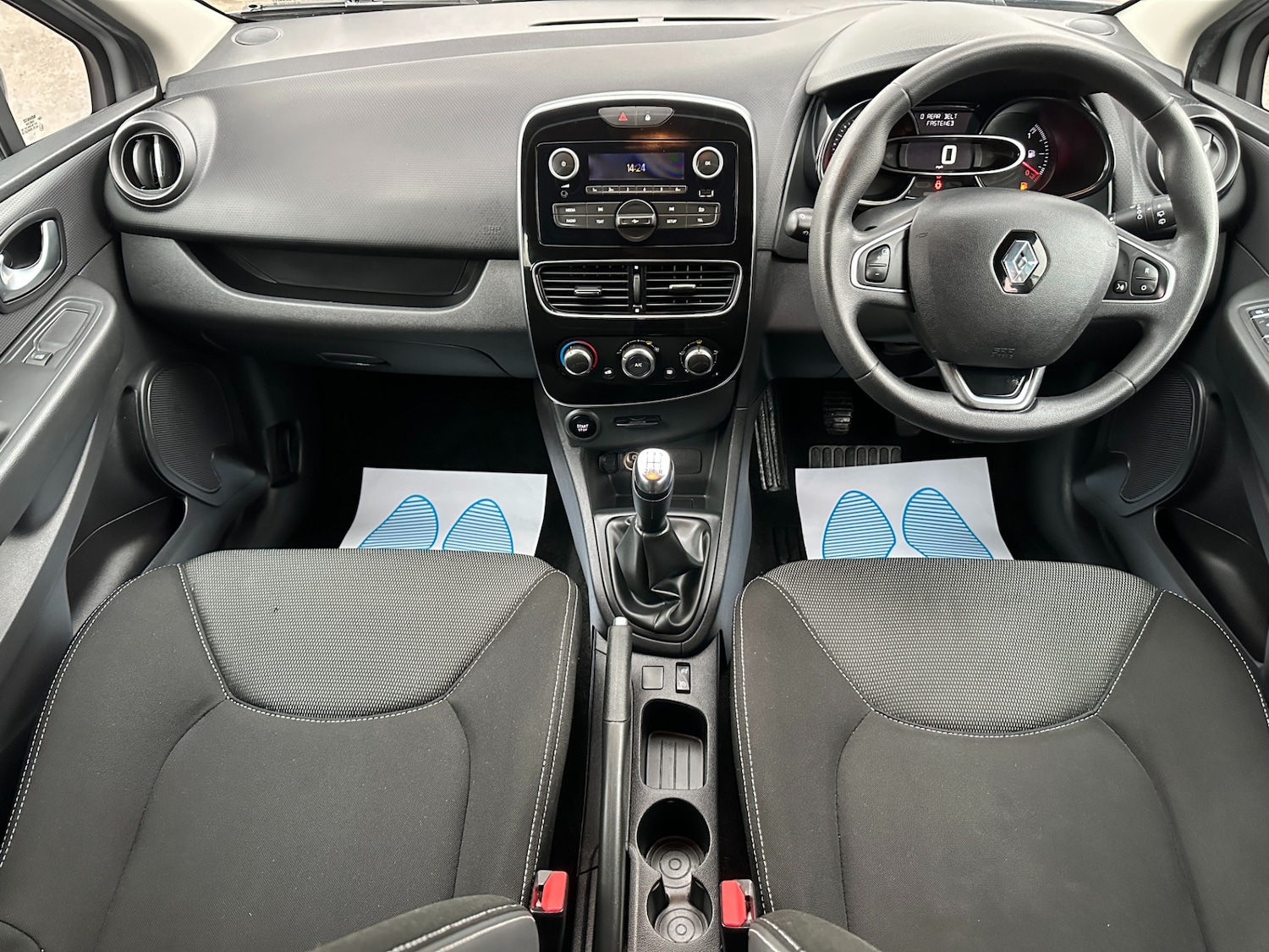Used Renault Clio 2017 for sale - 77432949: Photo 10