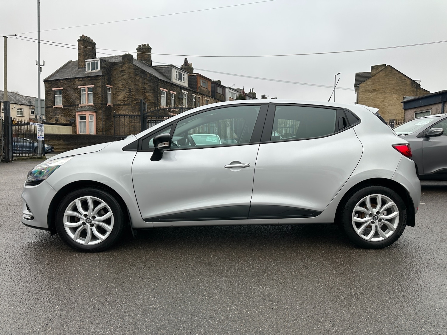 Used Renault Clio 2017 for sale - 77432949: Photo 14