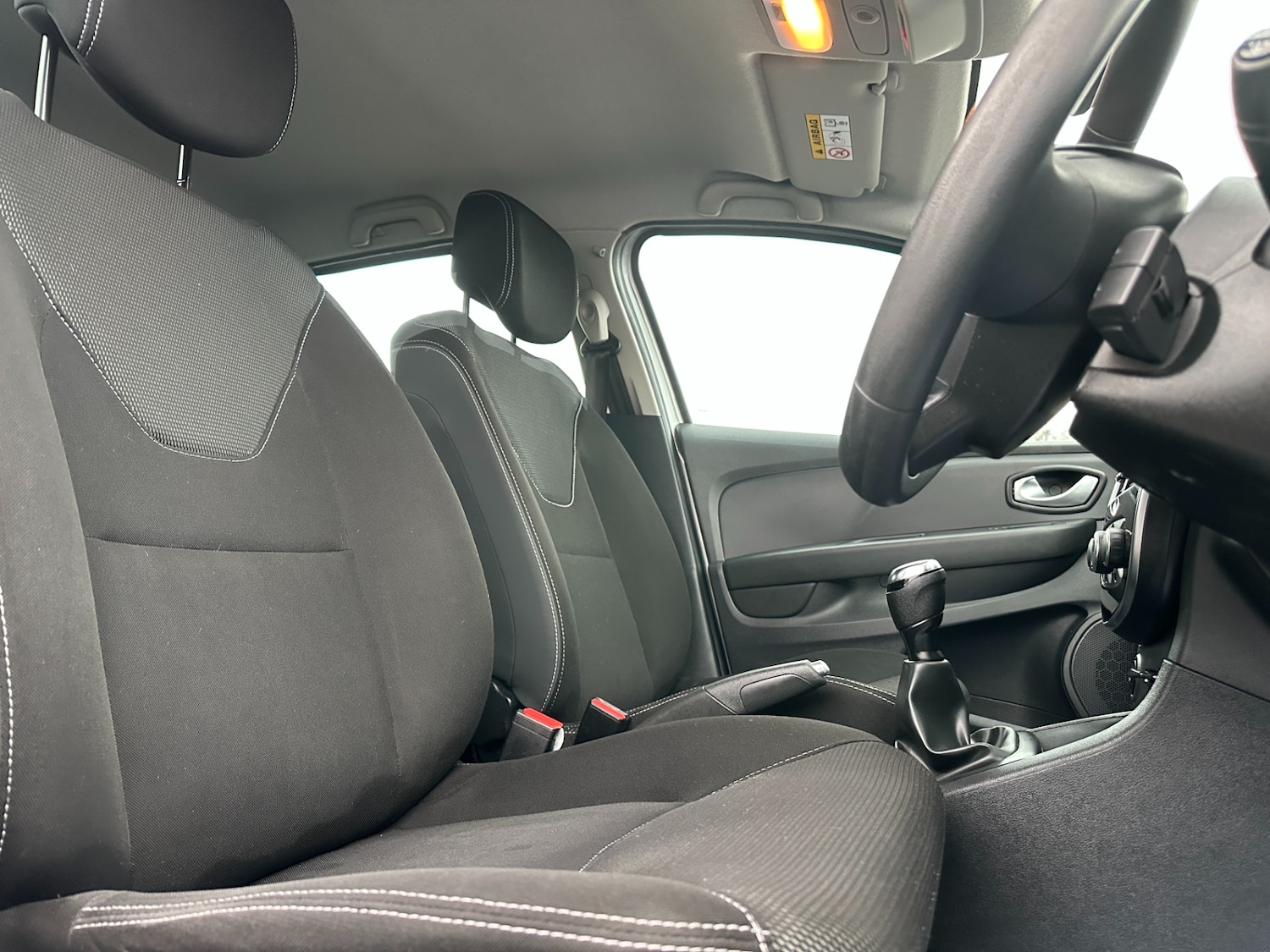 Used Renault Clio 2017 for sale - 77432949: Photo 34