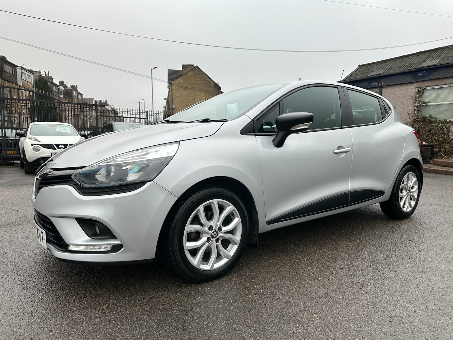 Used Renault Clio 2017 for sale - 77432949: Photo 4