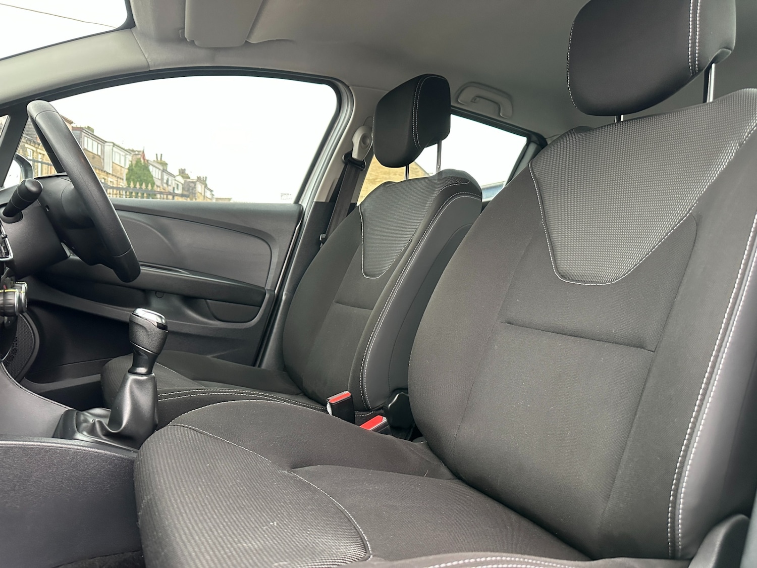 Used Renault Clio 2017 for sale - 77432949: Photo 48