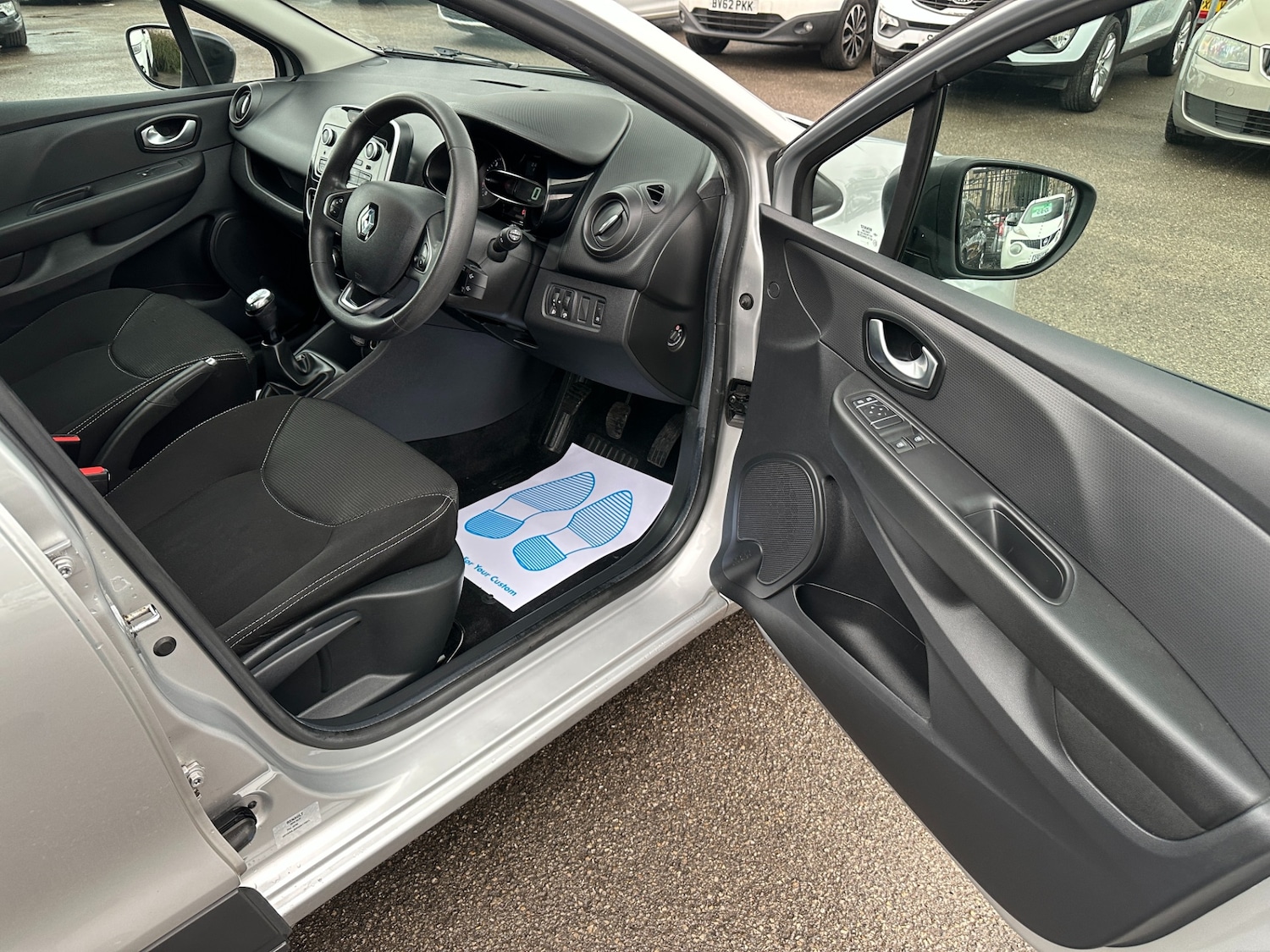 Used Renault Clio 2017 for sale - 77432949: Photo 6