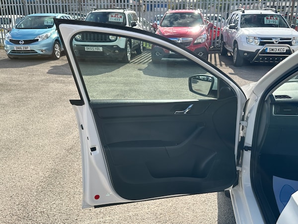 Used Skoda Rapid Spaceback 2014 for sale - 76023173: Photo 46