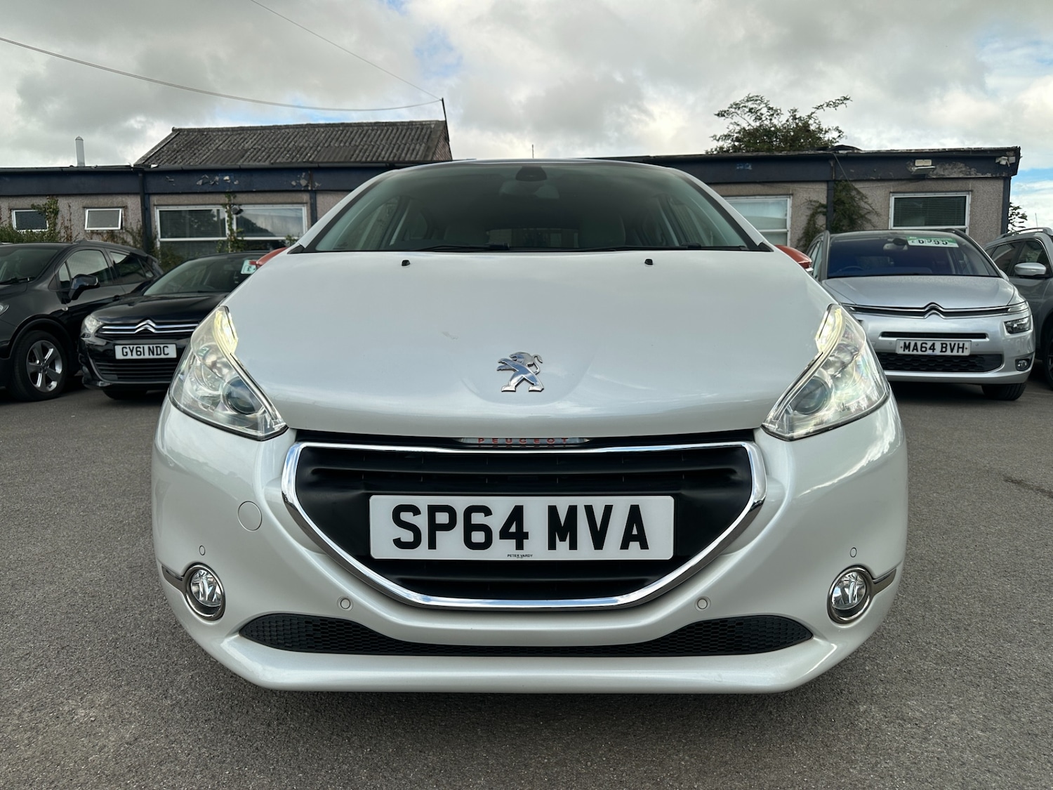 Used Peugeot 208 2014 for sale - 77417281: Photo 21